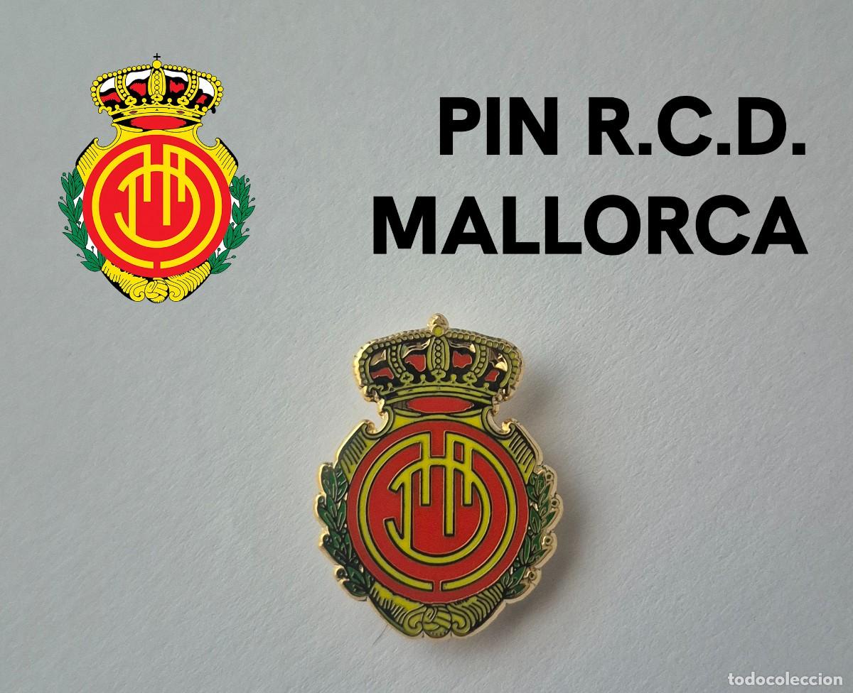 Coleccionismo deportivo: Pin del R.C.D. Mallorca