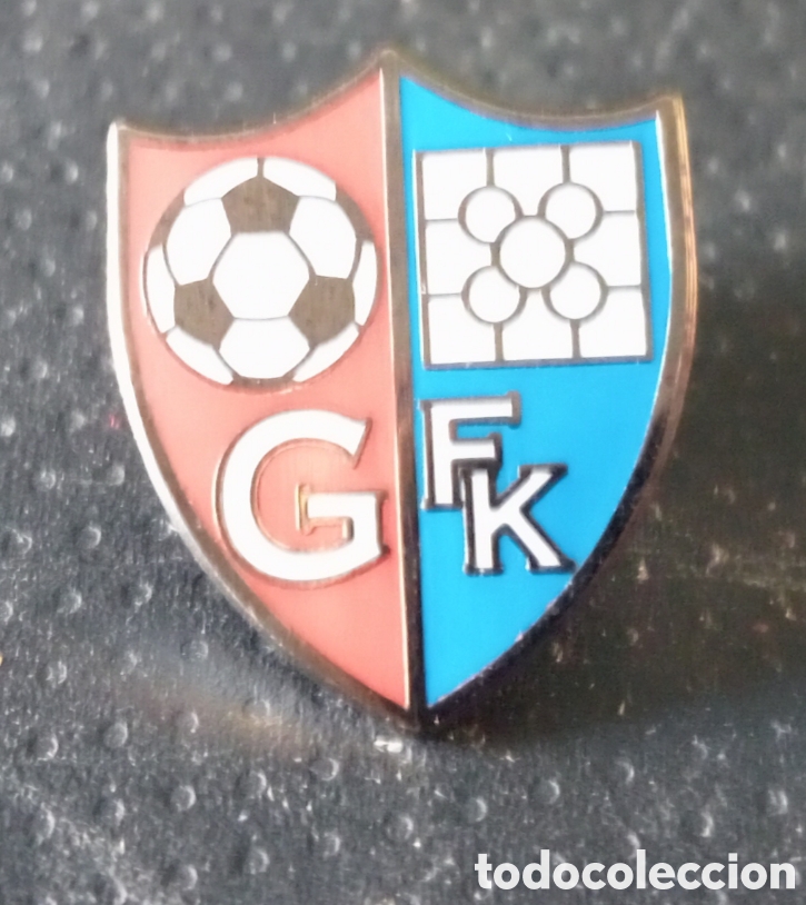 Coleccionismo deportivo: PIN F&Uacute;TBOL GARELLANO F K.