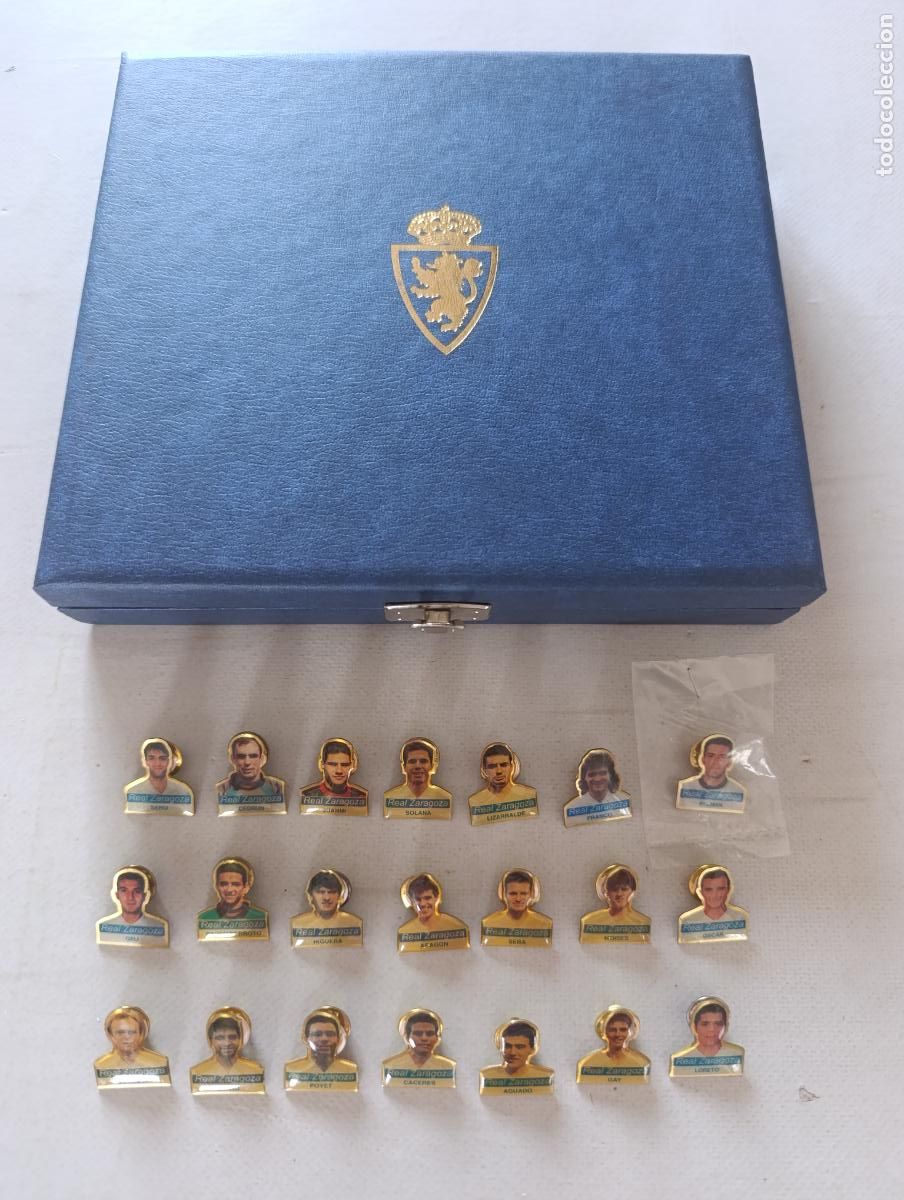 Coleccionismo deportivo: LOTE DE 21 PINES REAL ZARAGOZA C.F. Y ESTUCHE - FUTBOL - SIN REPETIDOS - PIN - A&Ntilde;OS 90 (058#)