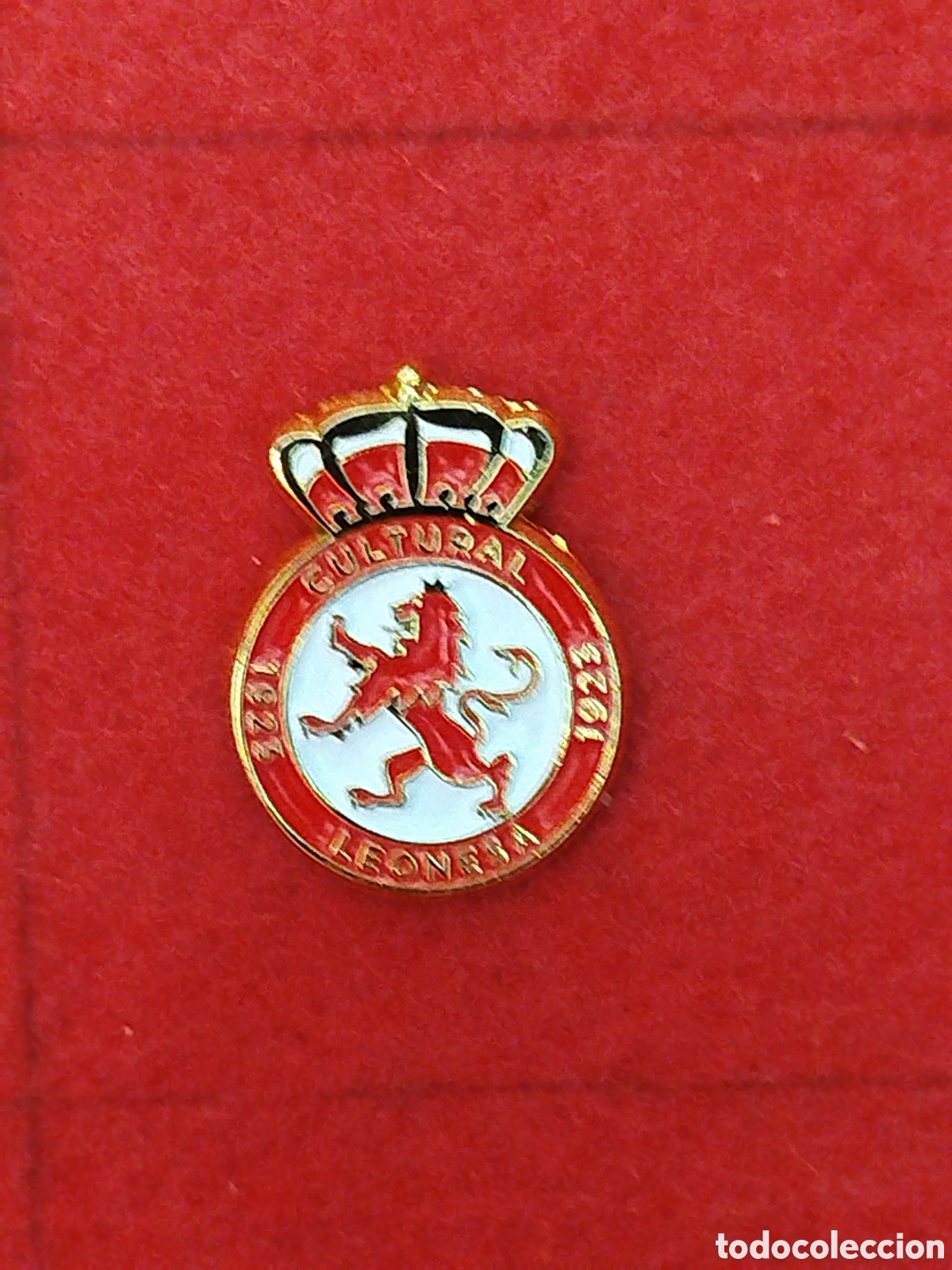 Coleccionismo deportivo: INSIGNIA DE FUTBOL CULTURAL Y DEPORTIVA LEONESA .LEON