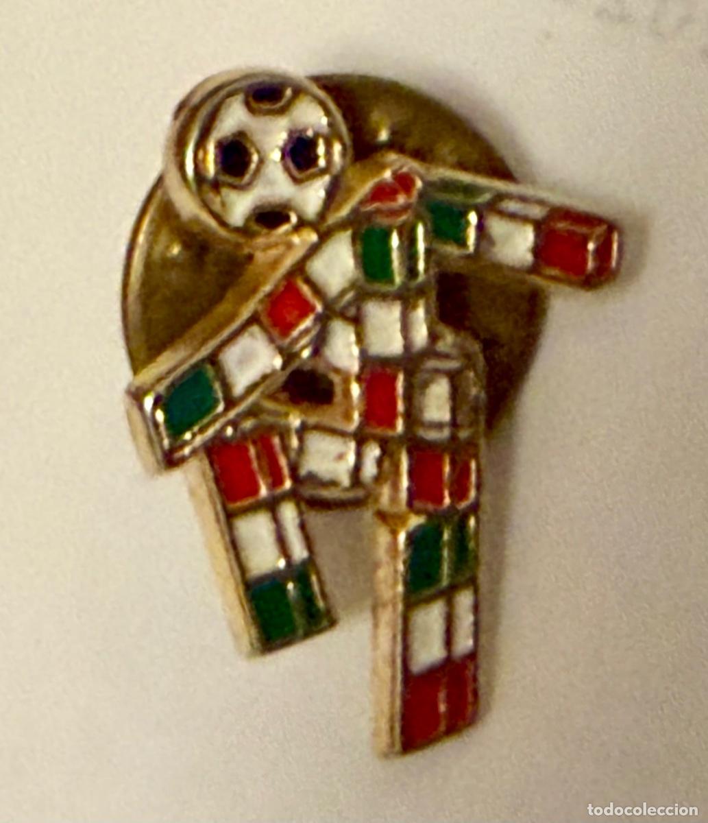Coleccionismo deportivo: PIN MASCOTA CAMPEONATO DEL MUNDO FUTBOL ITALIA 1990