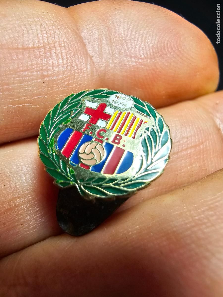 Coleccionismo deportivo: PIN INSIGNIA OJAL PARA SOLAPA DE LXXV 75 ANIVERSARIO DEL FCB FC BARCELONA 1974