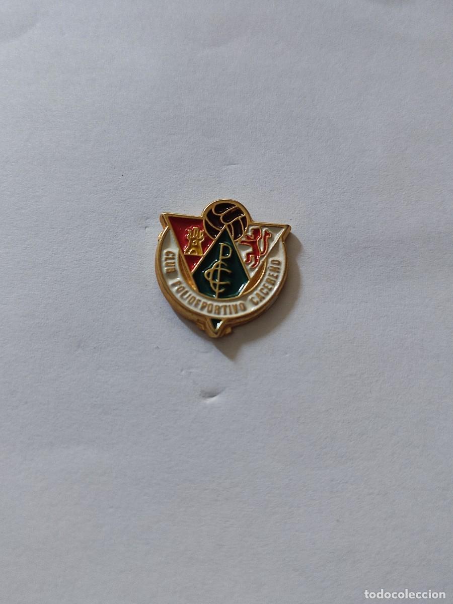 Coleccionismo deportivo: PIN FUTBOL CLUB POLIDEPORTIVO CACERE&Ntilde;O (CACERES)