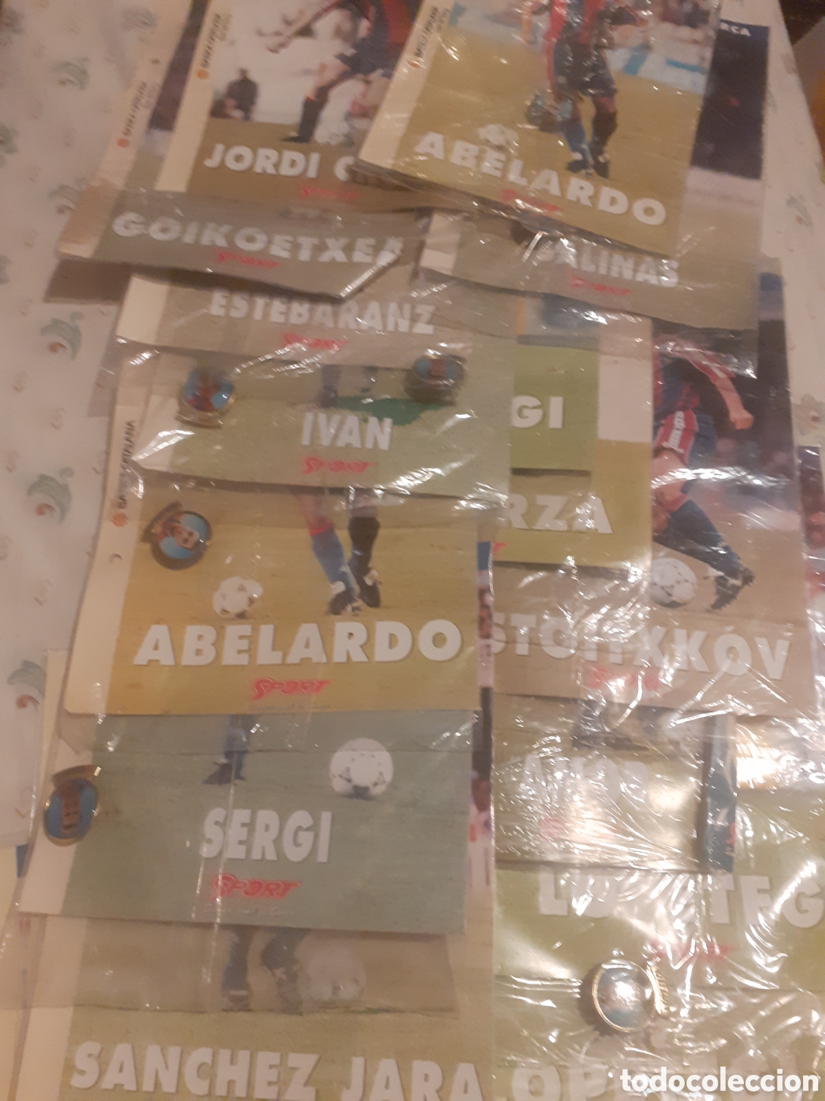 Coleccionismo deportivo: LOTE 15 PINS DIFERENTES FC BARCELONA. DIARIO SPORT HACIA 1995.