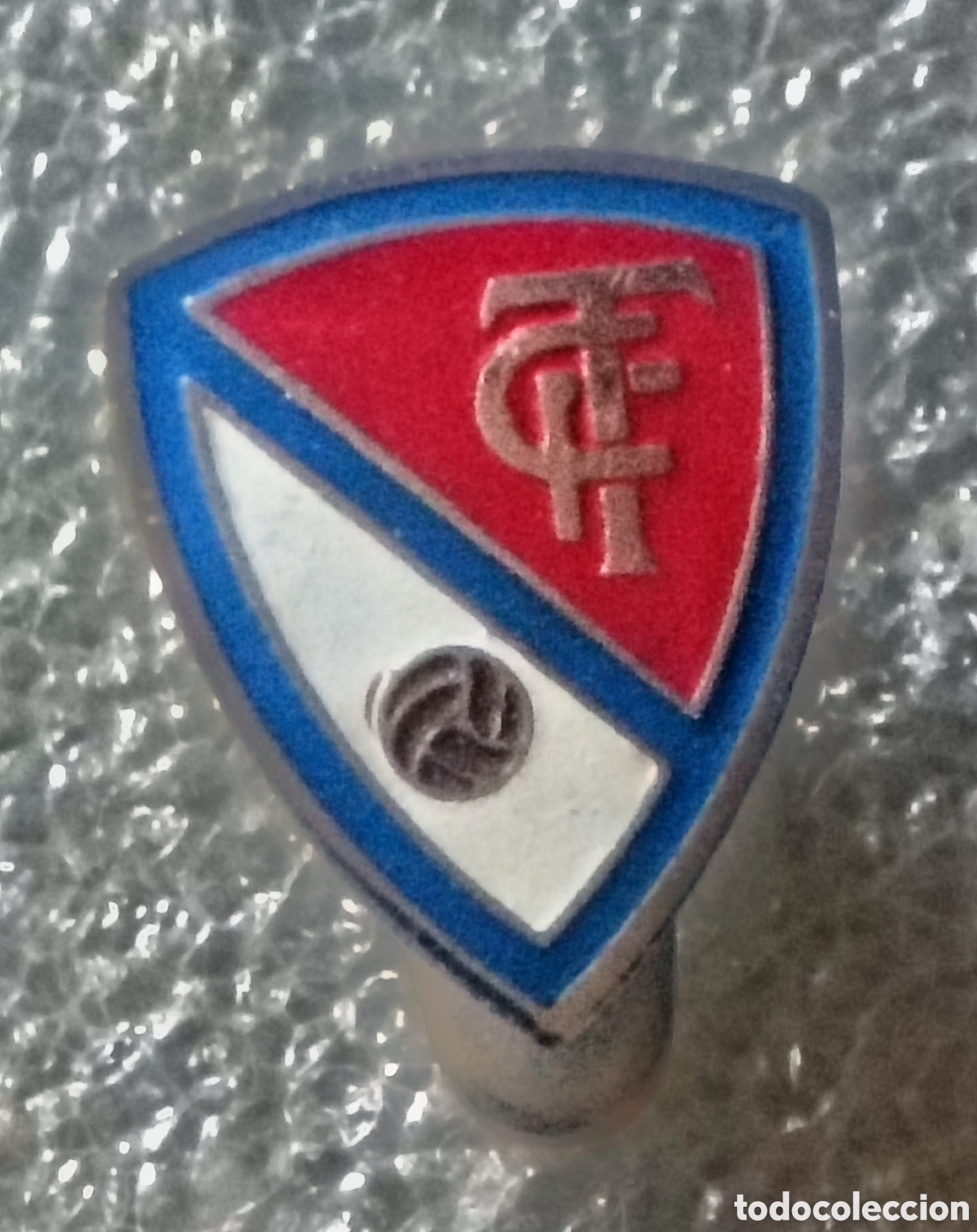 Coleccionismo deportivo: PIN F&Uacute;TBOL OJAL, TERRASSA, BARCELONA