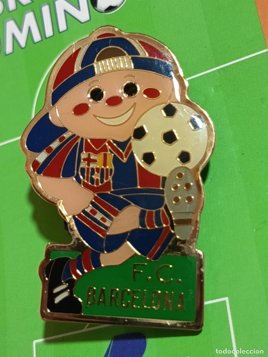 Coleccionismo deportivo: PIN COLECCION DEL BAR&Ccedil;A LUMINOSO.