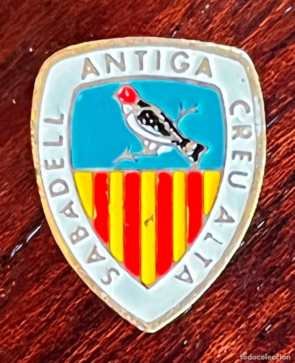 Coleccionismo deportivo: Insinia de solapa, a Antiga Creu Alta en Sabadell del Centre D&acute;Esports Sabadell Futbol Club