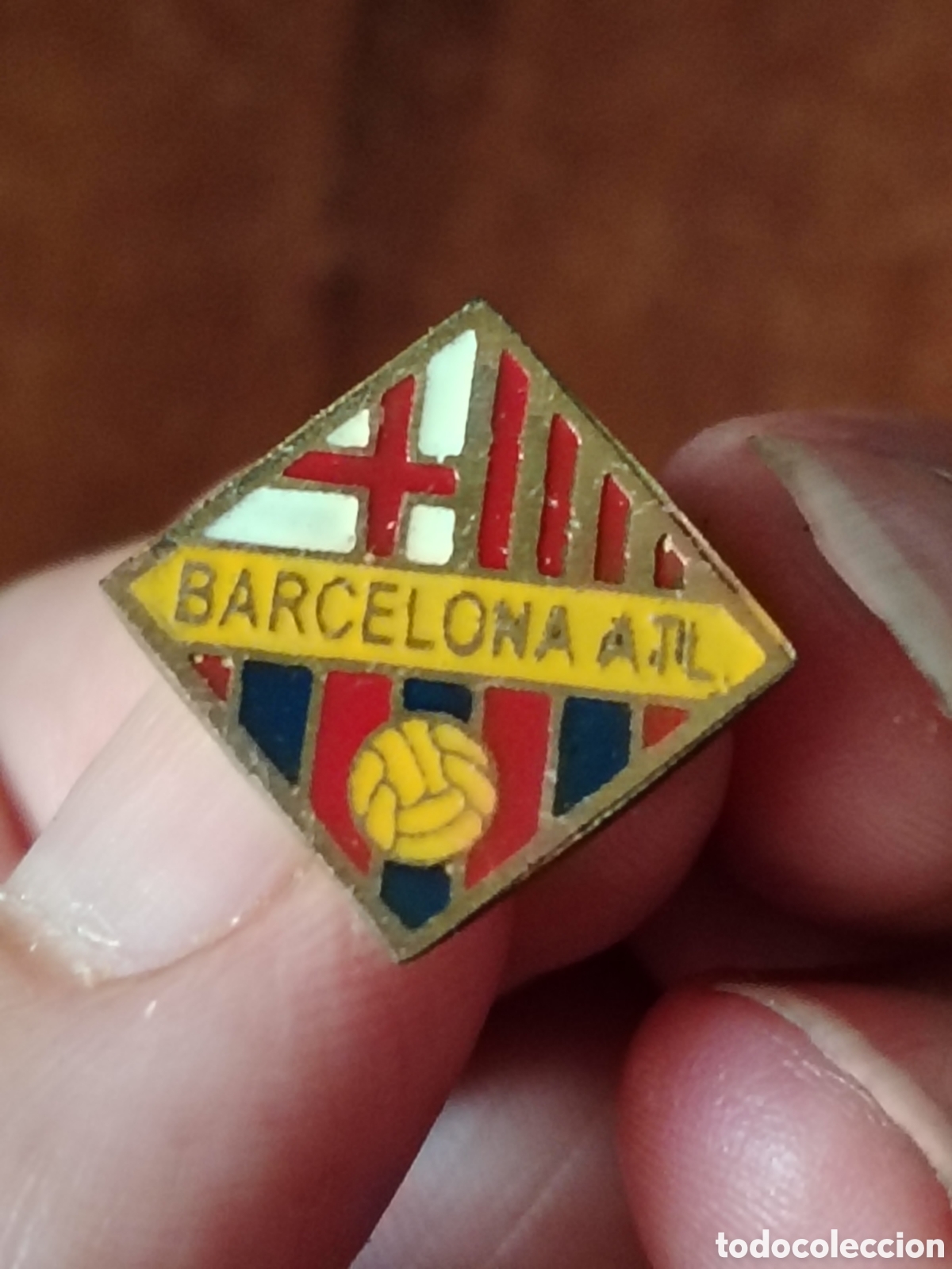 Coleccionismo deportivo: Pin Barcelona Atl&eacute;tico