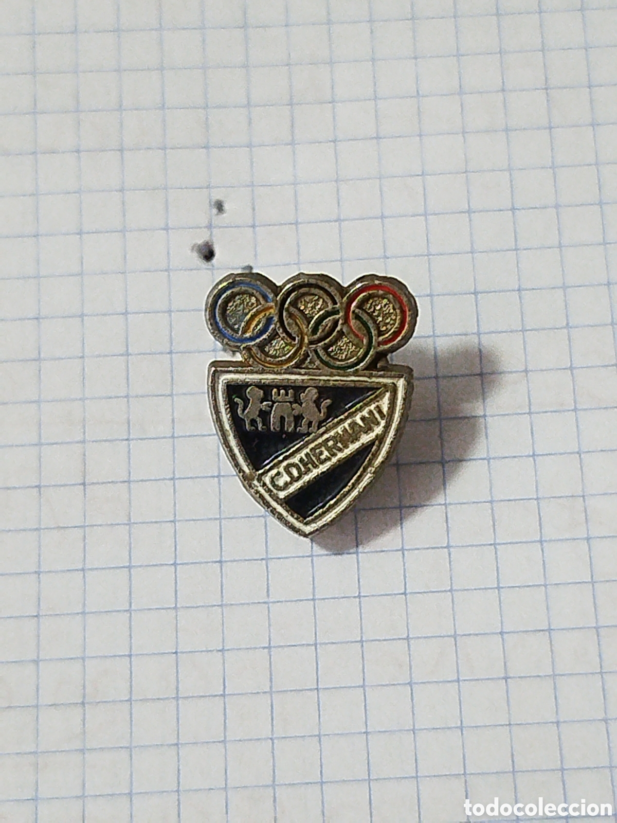 Coleccionismo deportivo: INSIGNIA DE FUTBOL CD HERNANI.GUIPUZCOA