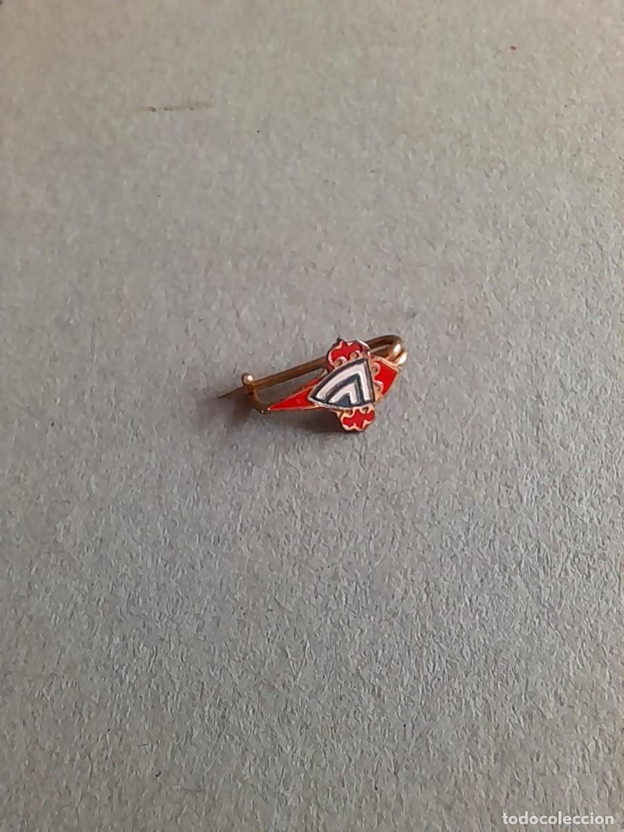 Coleccionismo deportivo: mini pin / aguja de futbol : real club celta de vigo, 1cm aprox