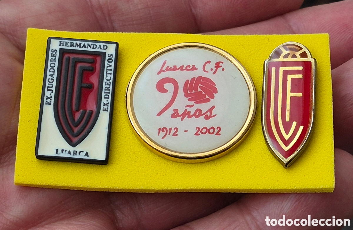 Collectionnisme sportif: Lote 3 pins Luarca Club de F&uacute;tbol Asturias