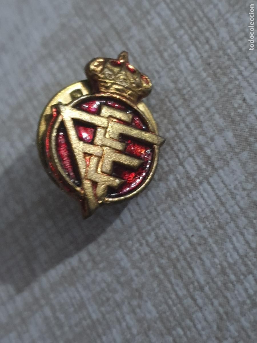 Coleccionismo deportivo: REAL FEDERACION DE FUTBOL, PINS, DE COLECCION DE LOS 80-90