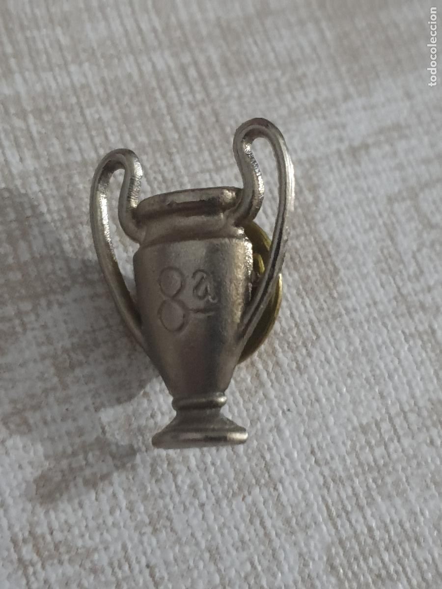 Coleccionismo deportivo: 8 COPA, PINS, DE COLECCION DE LOS 80-90