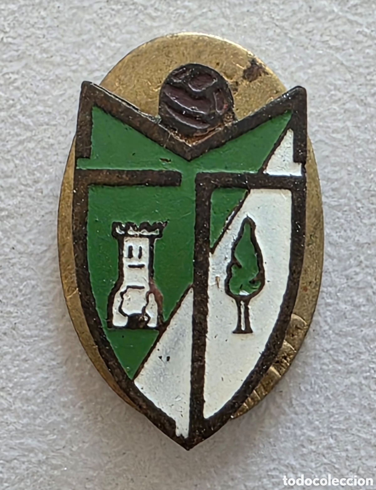 Coleccionismo deportivo: Insignia ojal Mequinenza Club Deportivo - F&uacute;tbol Balompi&eacute; Zaragoza a&ntilde;os 50 Arag&oacute;n Bal&oacute;n Deporte Logo