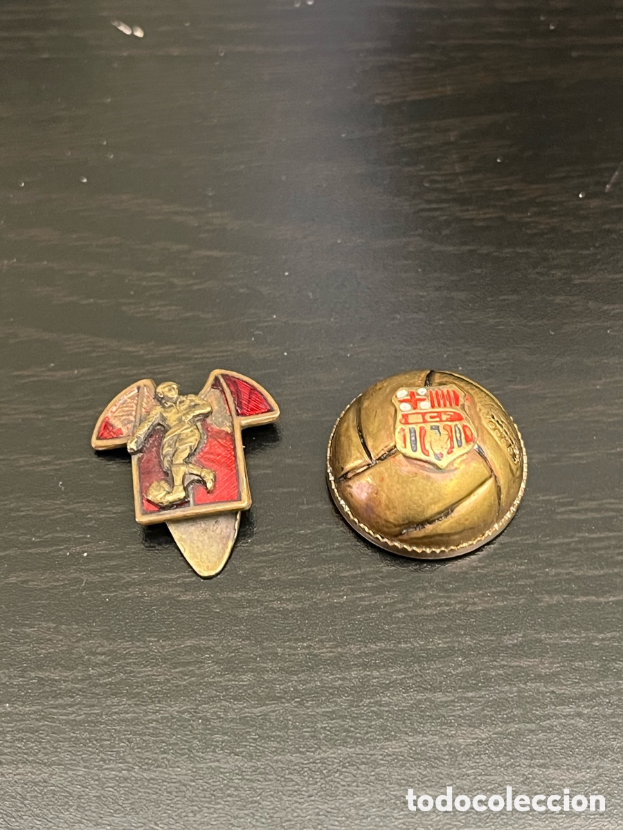 Coleccionismo deportivo: Antiguas insignias pins de futbol , Futbol Club Barcelona FCB . BCF . F.C.B.