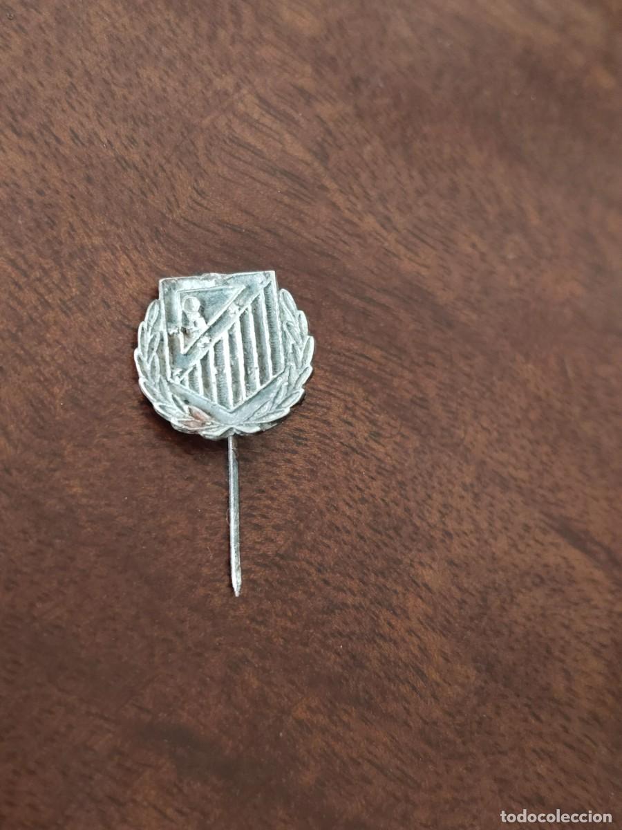 Collectionnisme sportif: Antigua insignia de alfiler del Atl&eacute;tico de Madrid.
