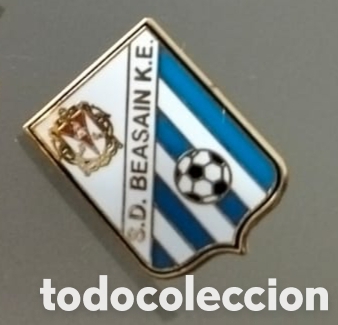 Coleccionismo deportivo: PIN F&Uacute;TBOL S D BEASSAIN K E.
