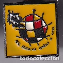 Sports collectibles: PIN DE LA REAL FEDERACION ESPA&Ntilde;OLA DE FUTBOL (FOOTBALL)
