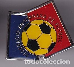 Sports collectibles: PIN DE LA FEDERACION ANDORRANA DE FUTBOL (FOOTBALL)