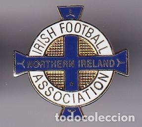 Sports collectibles: PIN DE LA IRISH FOOTBALL ASSOCIATION (FOOTBALL) FUTBOL IRLANDA
