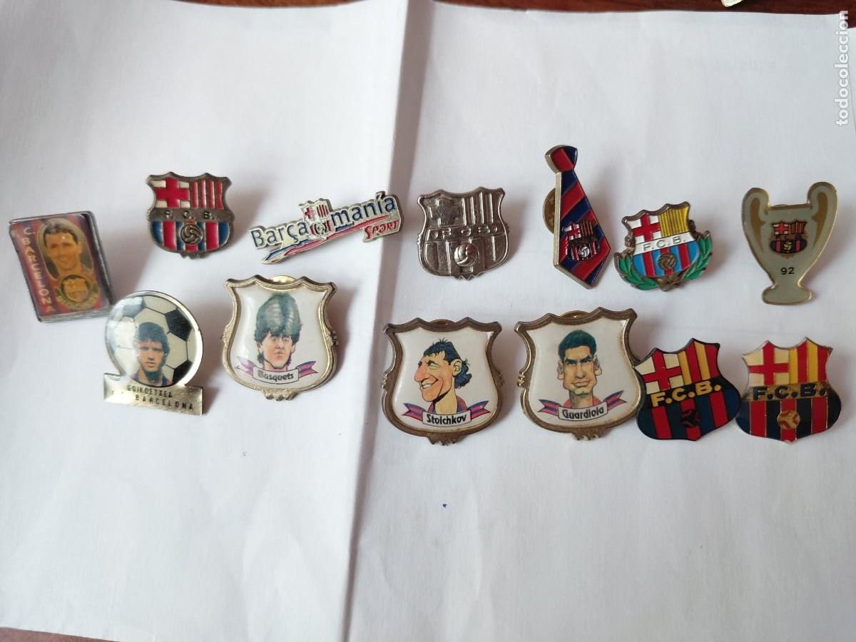 Coleccionismo deportivo: Pins de Bar&ccedil;a. Lote diverso.