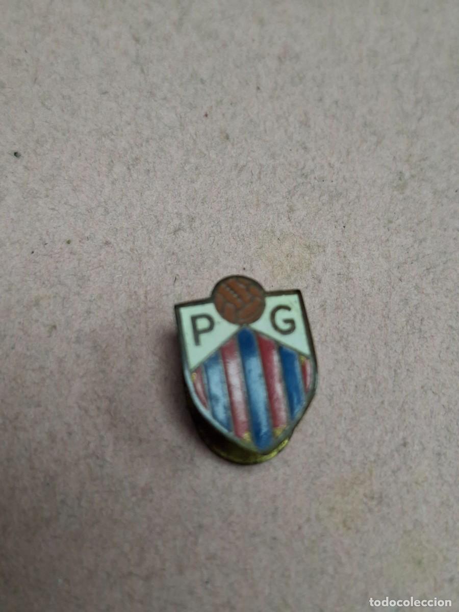 Coleccionismo deportivo: ANTIGUA PIN EMBLEMA INSIGNIA FUTBOL P G BARCELONA ?