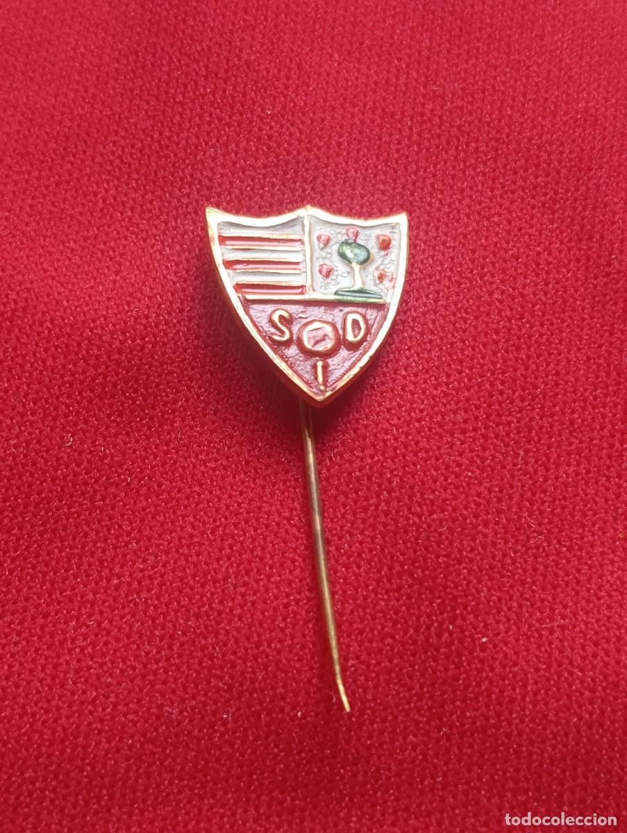 Coleccionismo deportivo: INSIGNIA FUTBOL SOCIEDAD INDAUCHU PINS