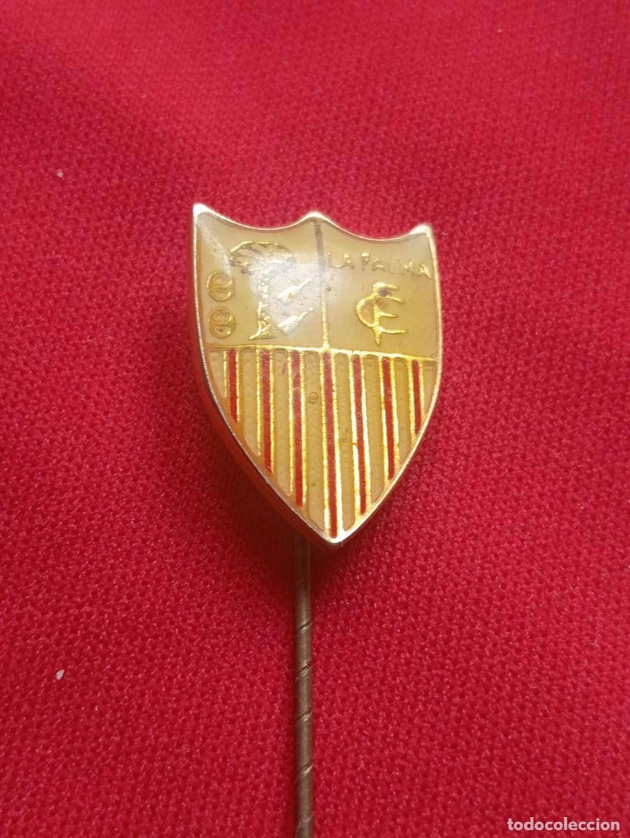 Coleccionismo deportivo: INSIGNIA CLUB FUTBOL LA PALMA PINS ALFILER