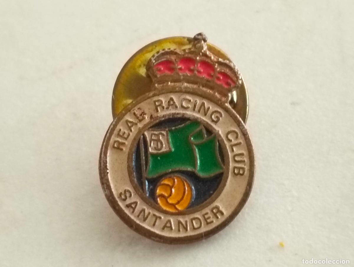 Coleccionismo deportivo: ANTIGUA INSIGNIA DE FUTBOL, REAL RACING CLUB SANTANDER