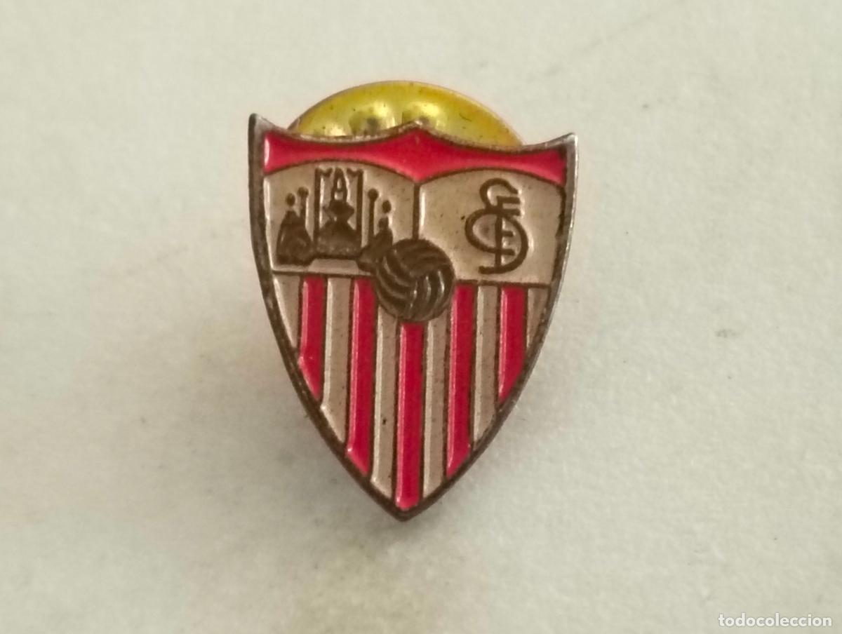 Coleccionismo deportivo: ANTIGUA INSIGNIA DE FUTBOL, SEVILLA FUTBOL CLUB