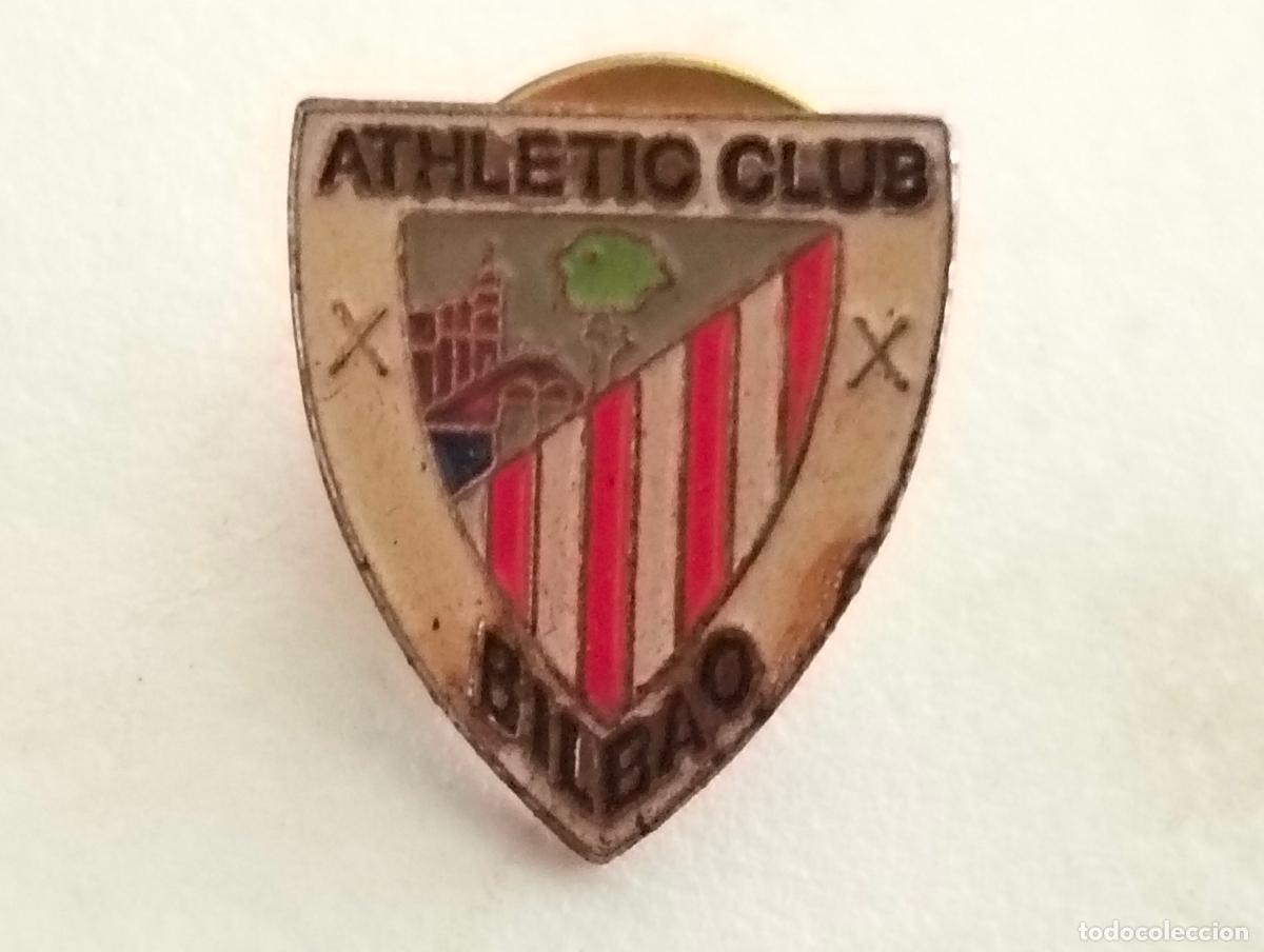 Coleccionismo deportivo: ANTIGUA INSIGNIA DE FUTBOL, ATHLETIC CLUB BILBAO