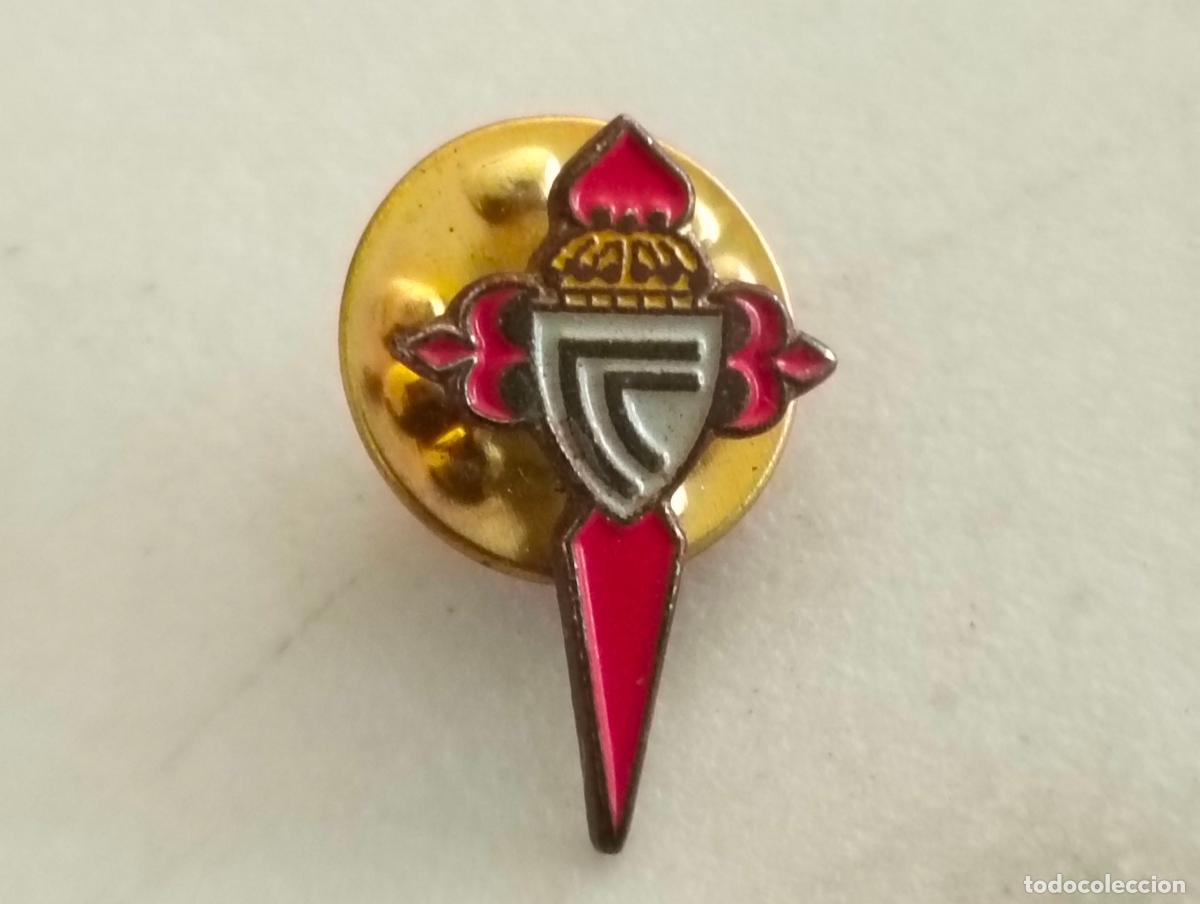 Coleccionismo deportivo: ANTIGUA INSIGNIA DE FUTBOL, REAL CLUB CELTA DE VIGO