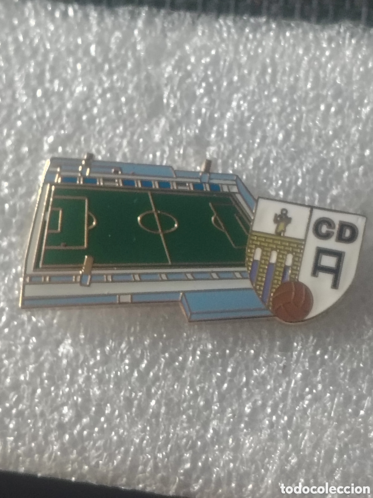 Coleccionismo deportivo: PIN ESTADIO FUTBOL ALCAL&Aacute; DE GUADA&Iacute;RA, ANDALUC&Iacute;A