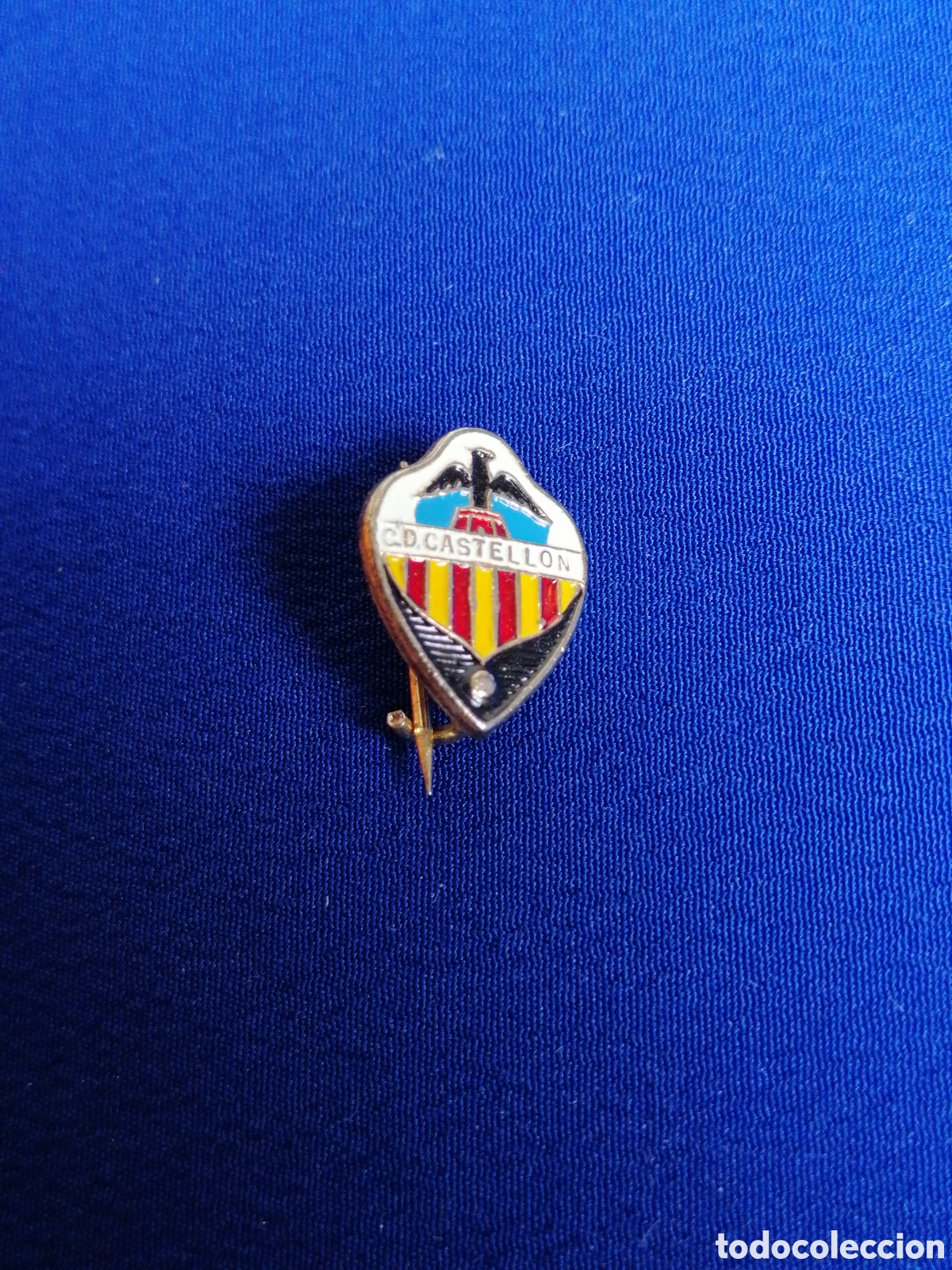 Coleccionismo deportivo: CLUB DEPORTIVO CASTELLON INSIGNIA DE ALFILER ANTIGUA