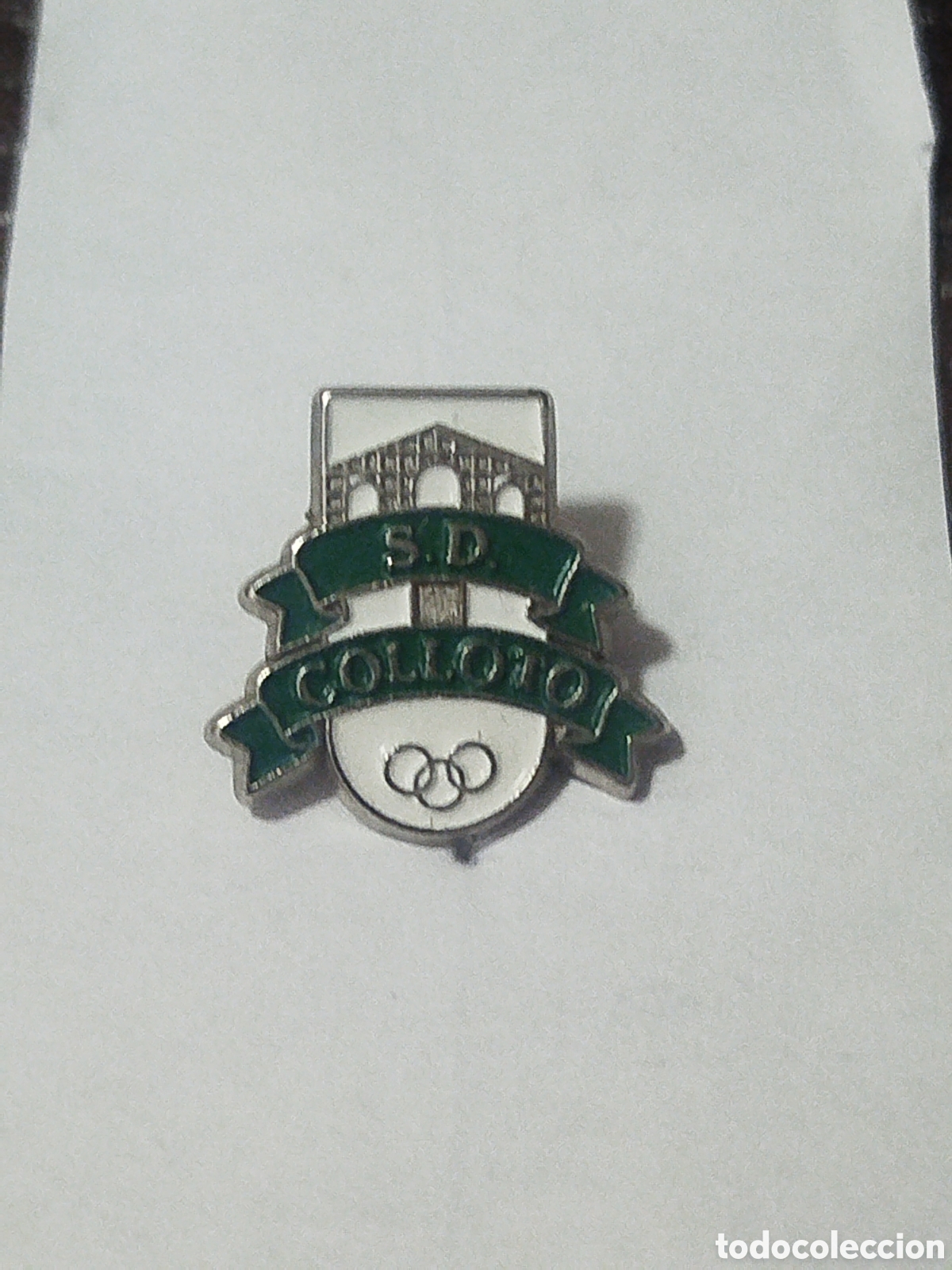 Sports collectibles: INSIGNIA DE FUTBOL SD COLLOTO ASTURIAS