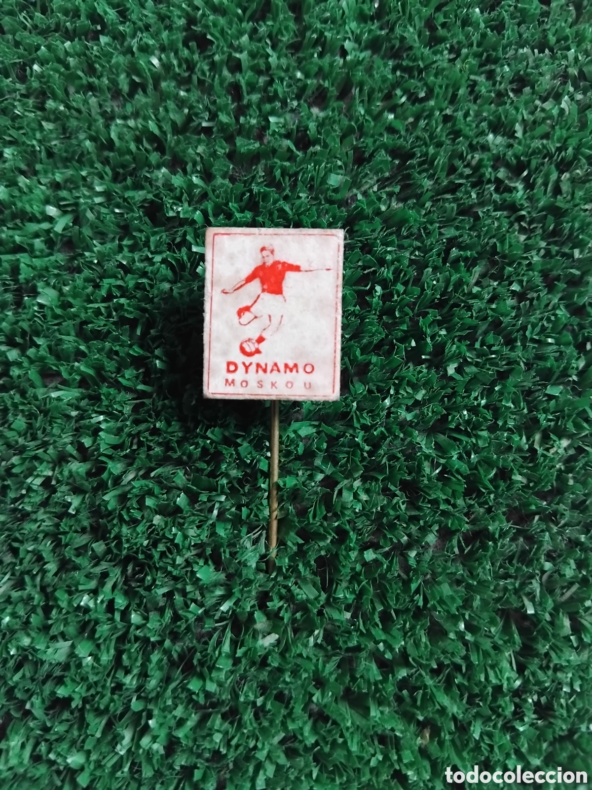 Coleccionismo deportivo: Pin antiguo Dinamo de Mosc&uacute;