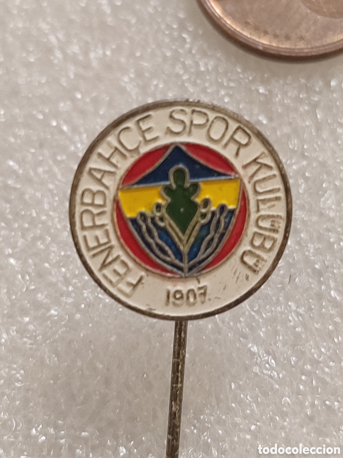 Coleccionismo deportivo: Pins de solapa vintage del Fenerbah&ccedil;e Spor Kul&uuml;b&uuml;