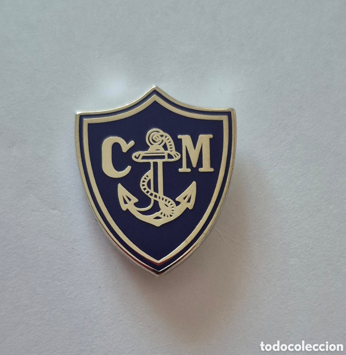 Coleccionismo deportivo: Pin del Club Marino de Luanco - Equipo de f&uacute;tbol de Asturias