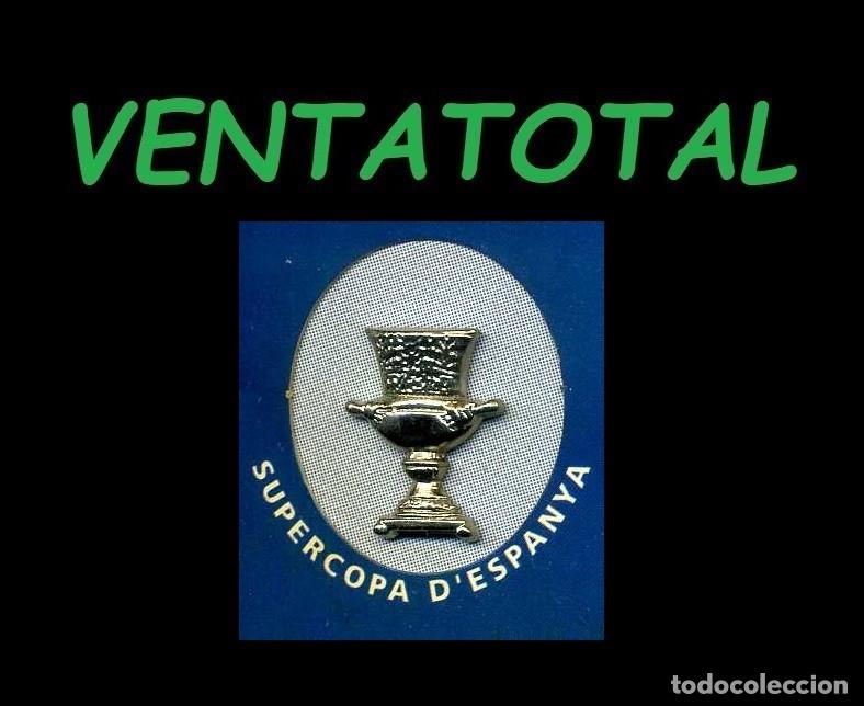 Coleccionismo deportivo: ANTIGUO PIN PLATEADO DE FUTBOL DEL BARSA SUPER COPA DE ESPA&Ntilde;A MEDIDA 2,4 X 2 CENTIMETROS
