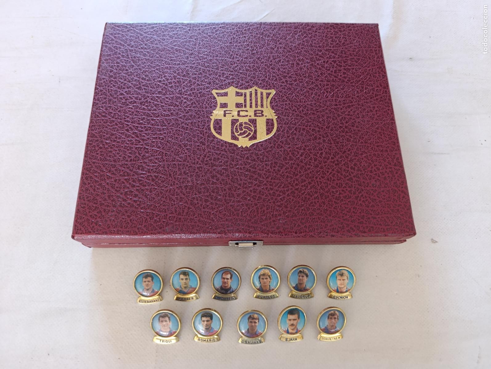 Coleccionismo deportivo: LOTE DE 11 PINES F.C. BARCELONA Y ESTUCHE - FUTBOL - SIN REPETIDOS - PIN - A&Ntilde;OS 90 (077#w)