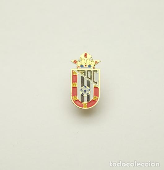 Coleccionismo deportivo: Badge Pin football clubs in Spain - AD Ceuta FC