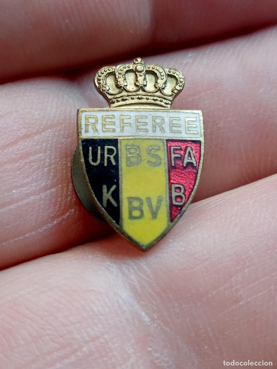 Coleccionismo deportivo: INSIGNIA ESMALTADA FUTBOL FEDERAL BELGA COMITE &Aacute;RBITROS REFEREE BELGICA PINS SOLAPA INTERNACIONAL