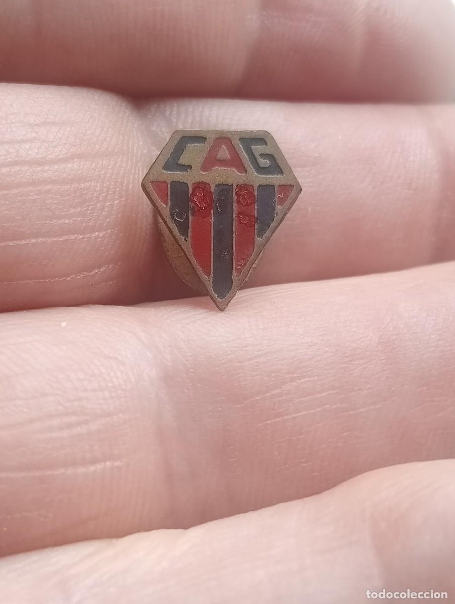 Coleccionismo deportivo: INSIGNIA INTERNACIONAL CLUB FUTBOL ATL&Eacute;TICO CLUBE GOIANIENSE BRASIL PINS SOLAPA A&Ntilde;OS 40 EXTRANJERO
