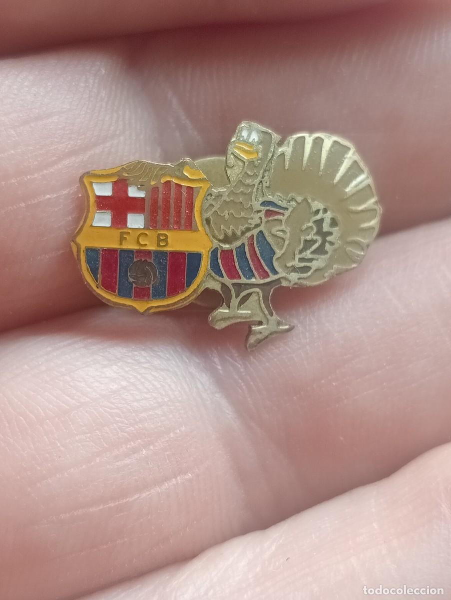 Coleccionismo deportivo: INSIGNIA PE&Ntilde;A BARCELONA PENYA BLAUGRANA SA INDIOTERIA PALMA MALLORCA FUTBOL PINS SOLAPA