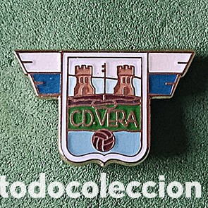 Coleccionismo deportivo: PIN F&Uacute;TBOL C.D.VERA DE ALMER&Iacute;A