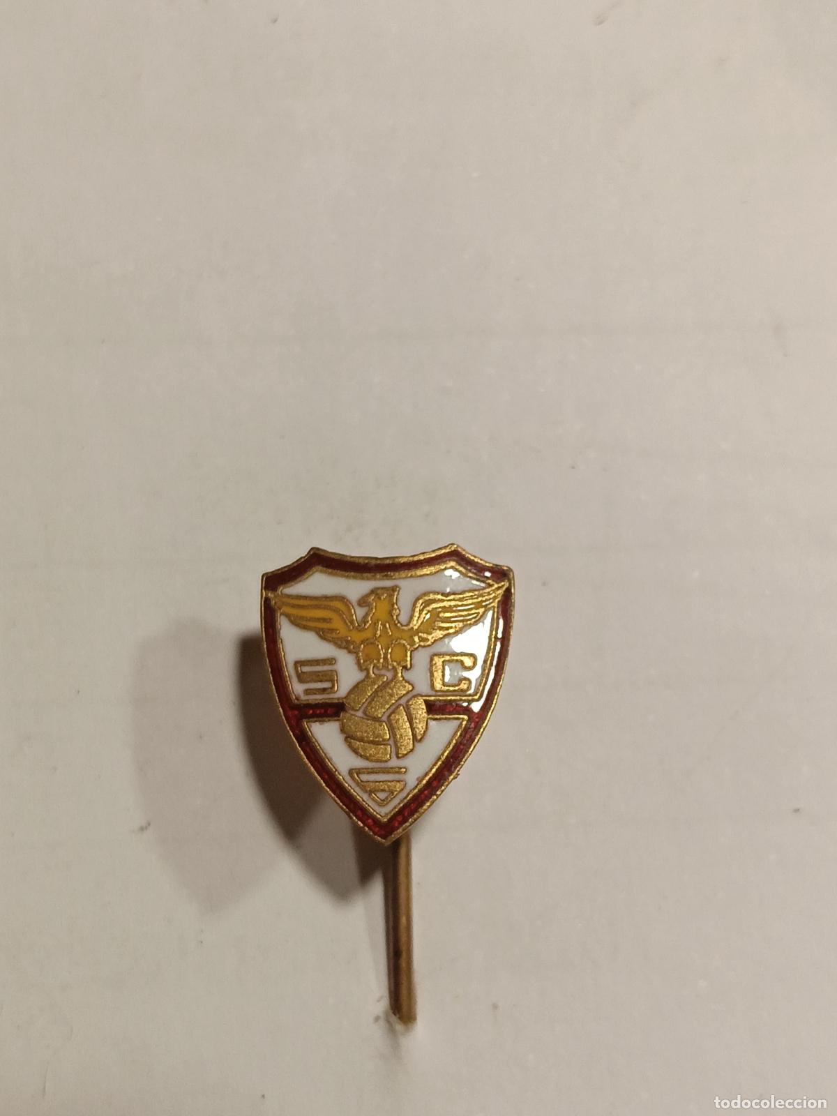 Coleccionismo deportivo: Antiguo pin escudo futbol sport comercio salgueiros insignia de aguja esmaltada equipo portugal