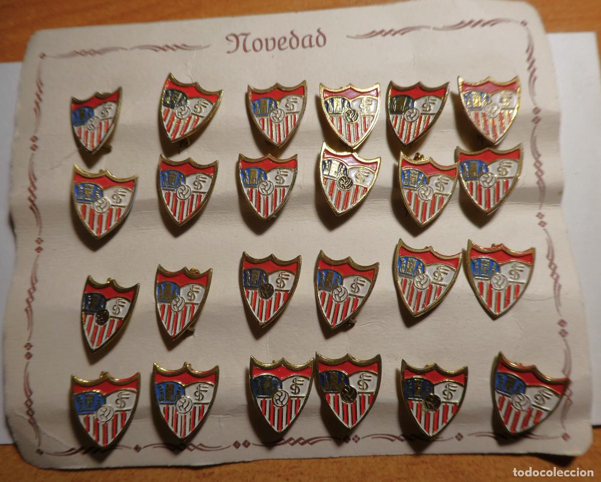 Coleccionismo deportivo: BLISTER CON 24 PINS INSIGNIA - SEVILLA FUTBOL CLUB, de aguja a&ntilde;os 60