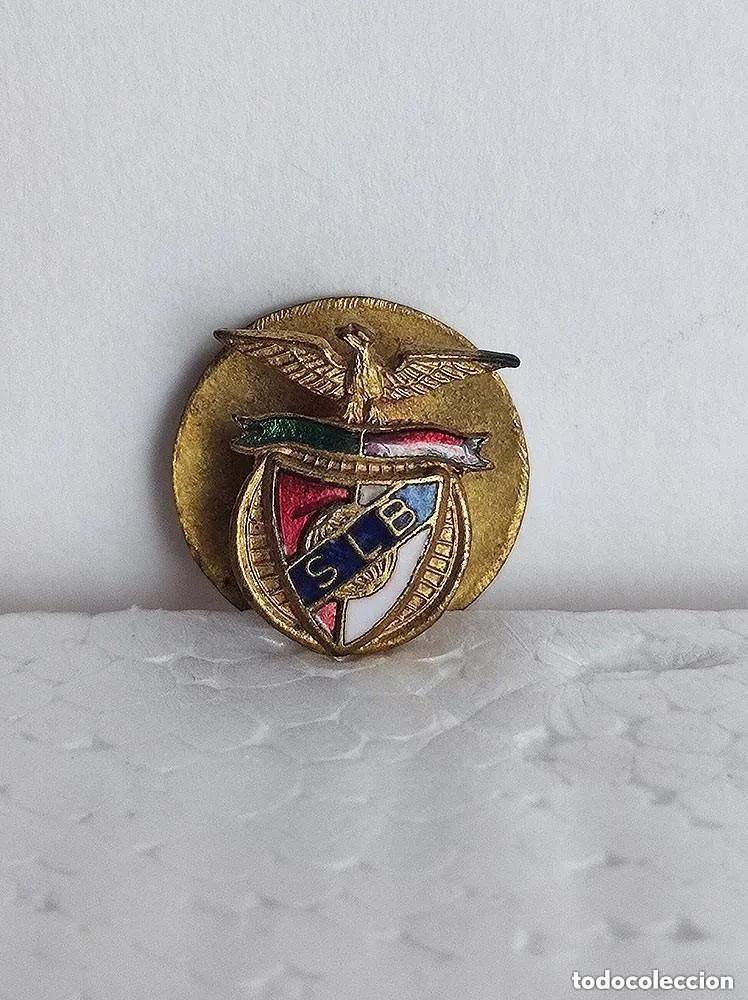 Sammelleidenschaft Sport: Antiguo pin equipo futbol S.L.B Benfica - Portugal