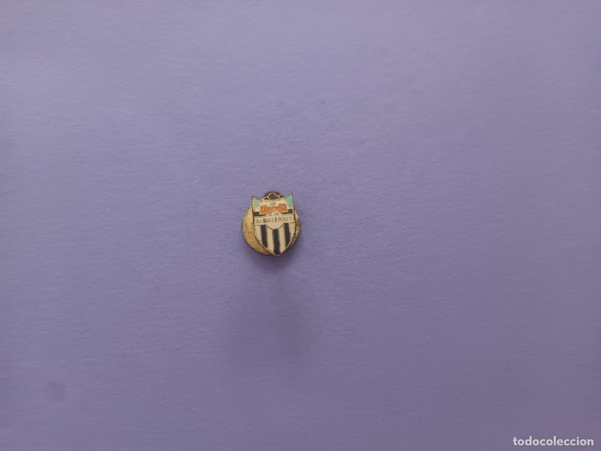 Collezionismo sportivo: INSIGNIA FUTBOL ATLETICO BALEARES