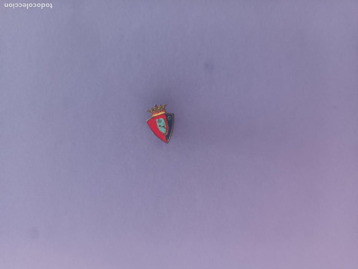 Collezionismo sportivo: INSIGNIA FUTBOL CLUB ATLETICO OSASUNA